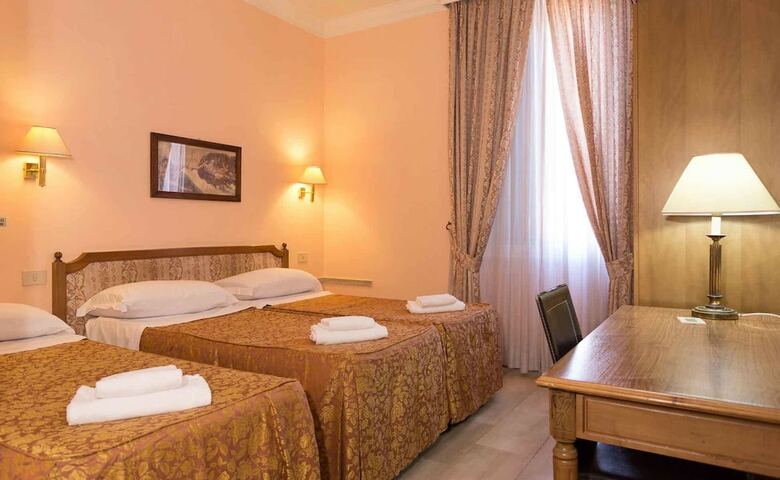 Hotel Center 3