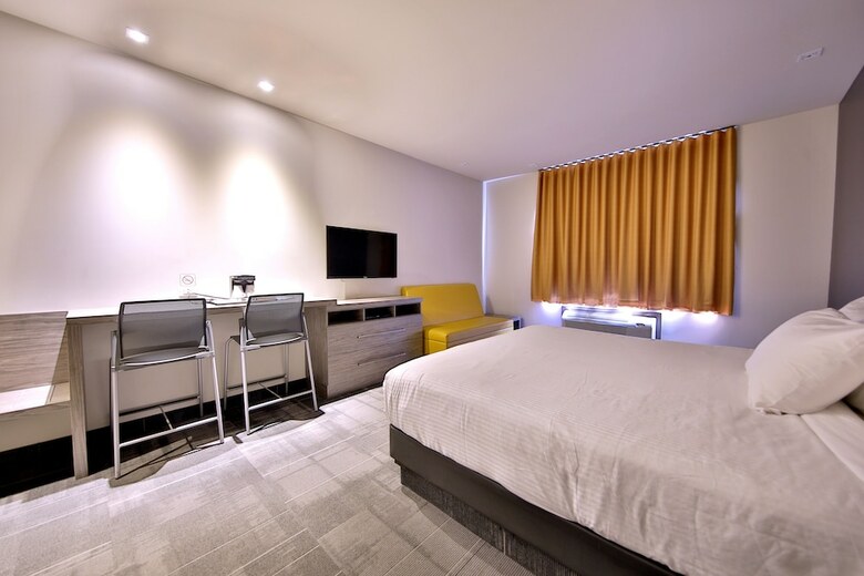 Hotel H�tel � Suites