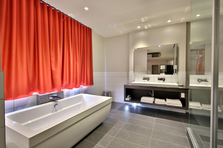 Hotel H�tel � Suites