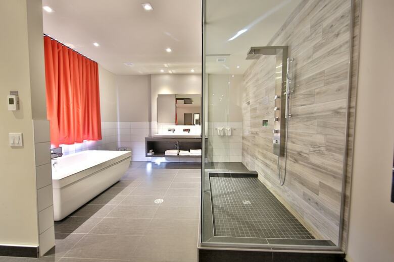 Hotel H�tel � Suites