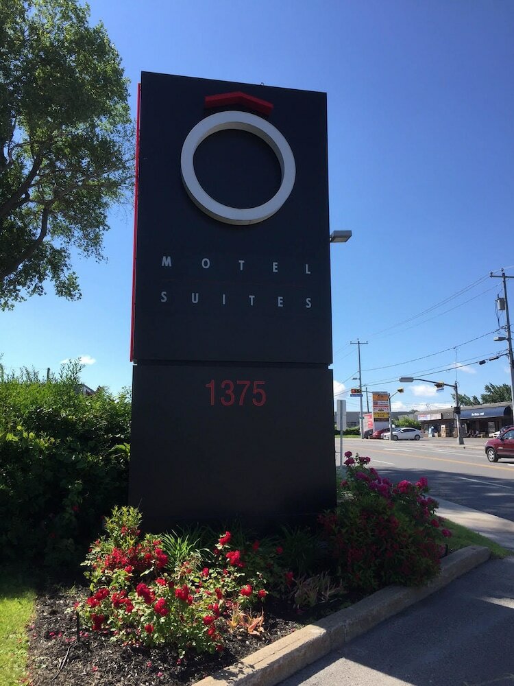 Hotel H�tel � Suites