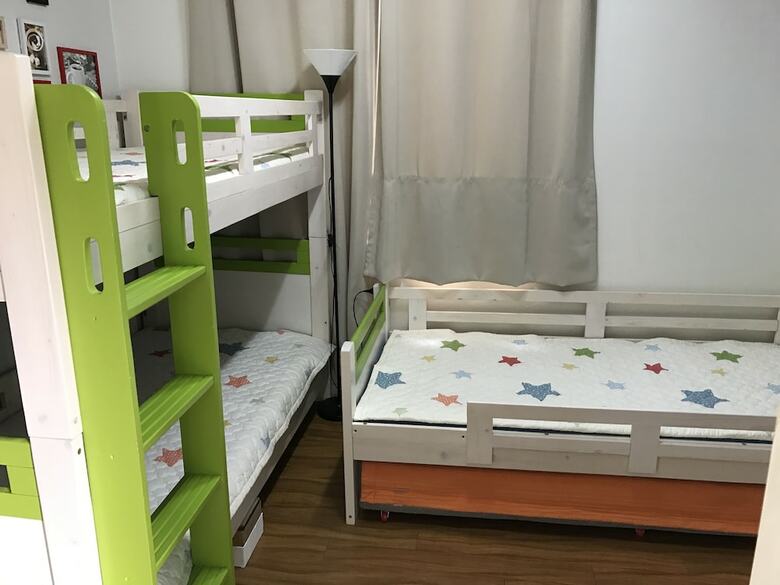 Hostal Tiara Guesthouse - Hostel