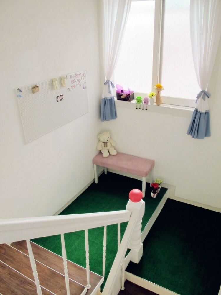 Hostal Tiara Guesthouse - Hostel