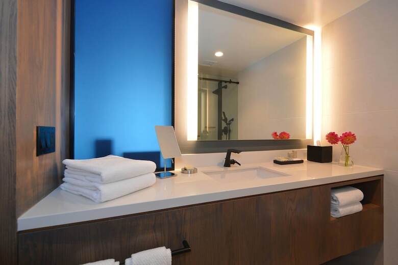 Renaissance Reno Downtown Hotel