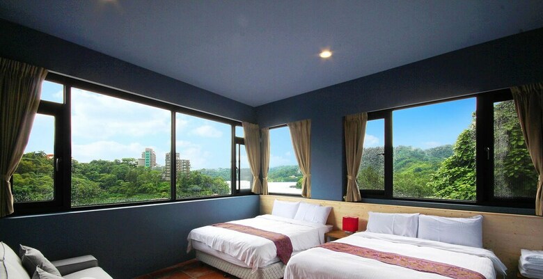 Hostal Yue Lake Backpackers