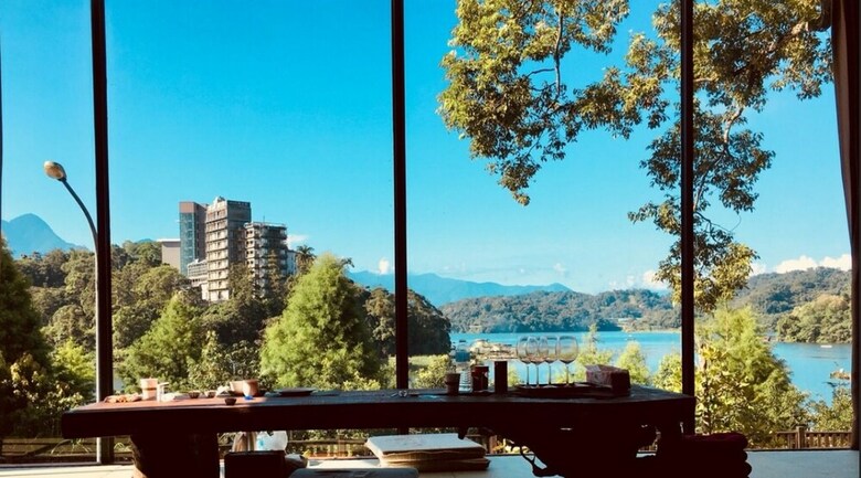 Hostal Yue Lake Backpackers