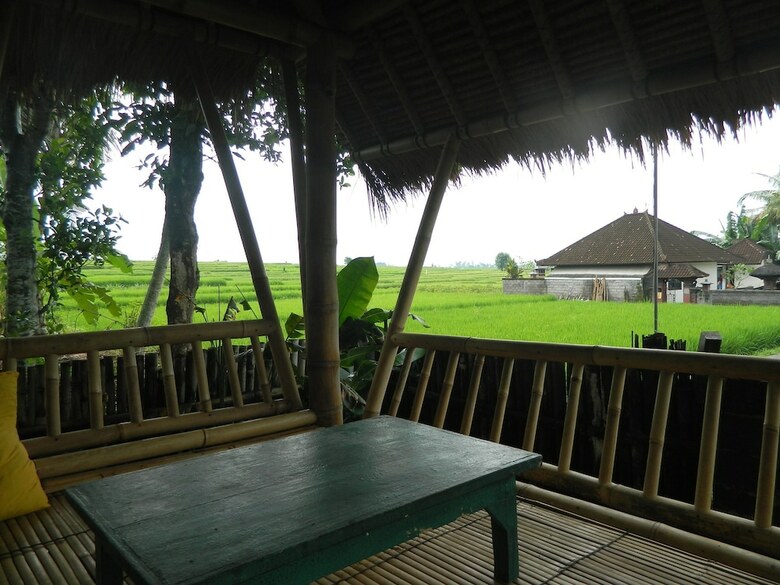 Hotel D'tegale Homestay