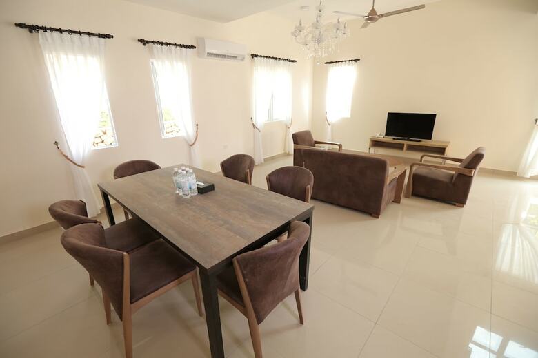 Everia Villas Resort