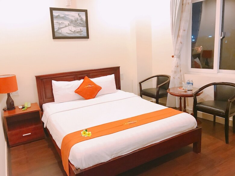 Golden Star Hotel