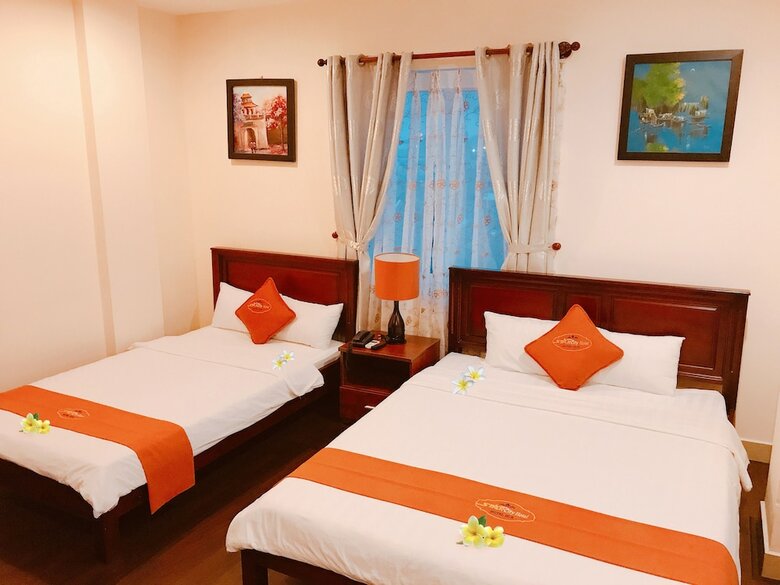 Golden Star Hotel