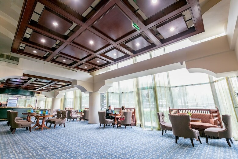 Golden Flower Hotel