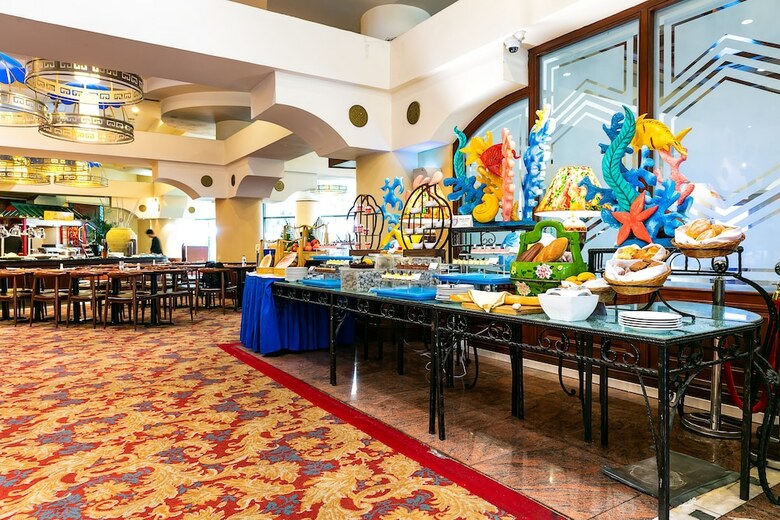 Golden Flower Hotel