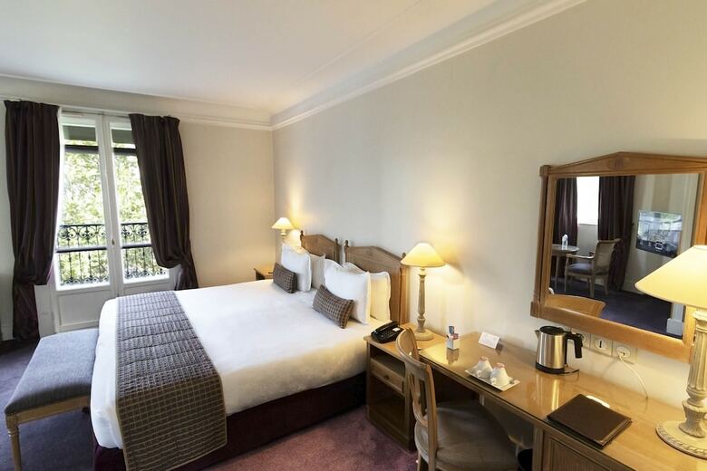 Royal Hotel Paris Champs Elys�es