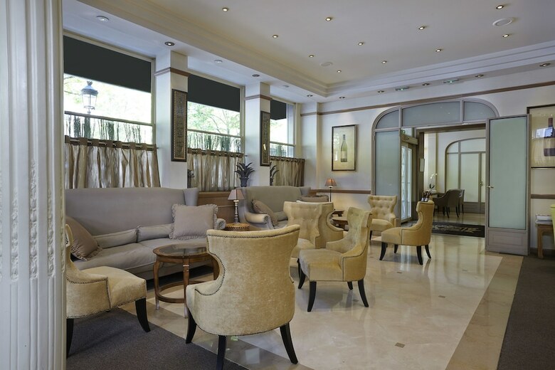 Royal Hotel Paris Champs Elys�es