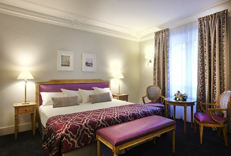 Royal Hotel Paris Champs Elys�es