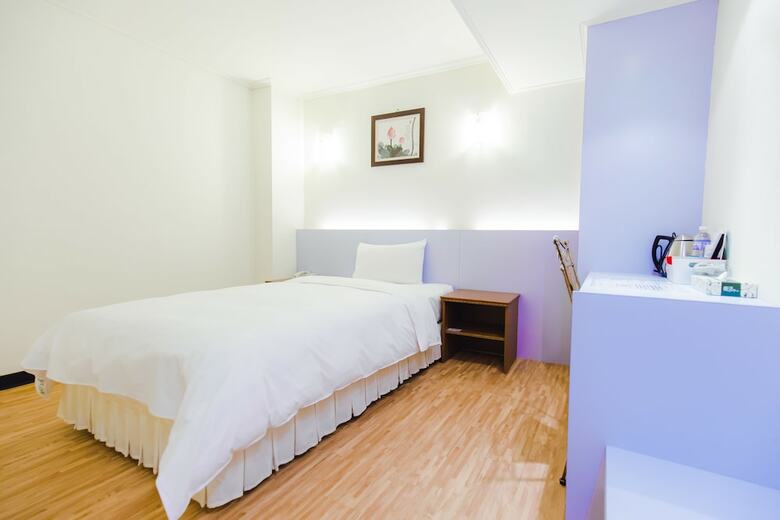 Apple Hotel