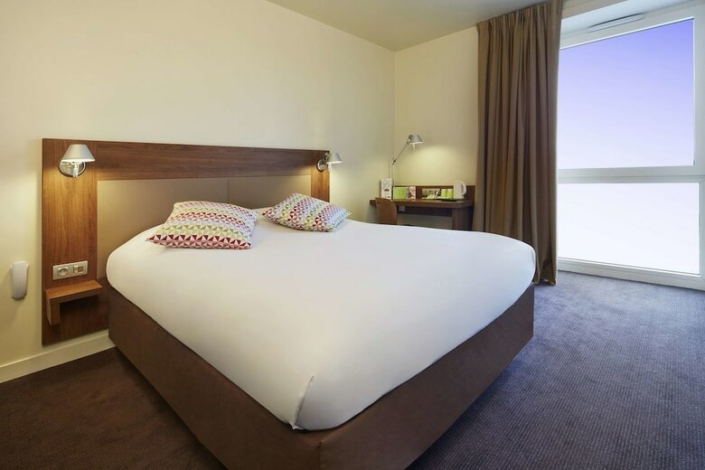 Hotel Campanile Paris - Saclay