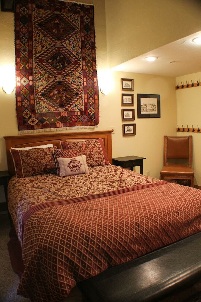 Axtel Condominiums By Cb Lodging