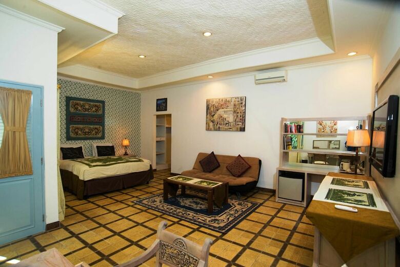 Sendok Hotel
