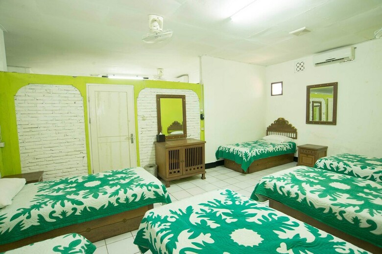 Sendok Hotel