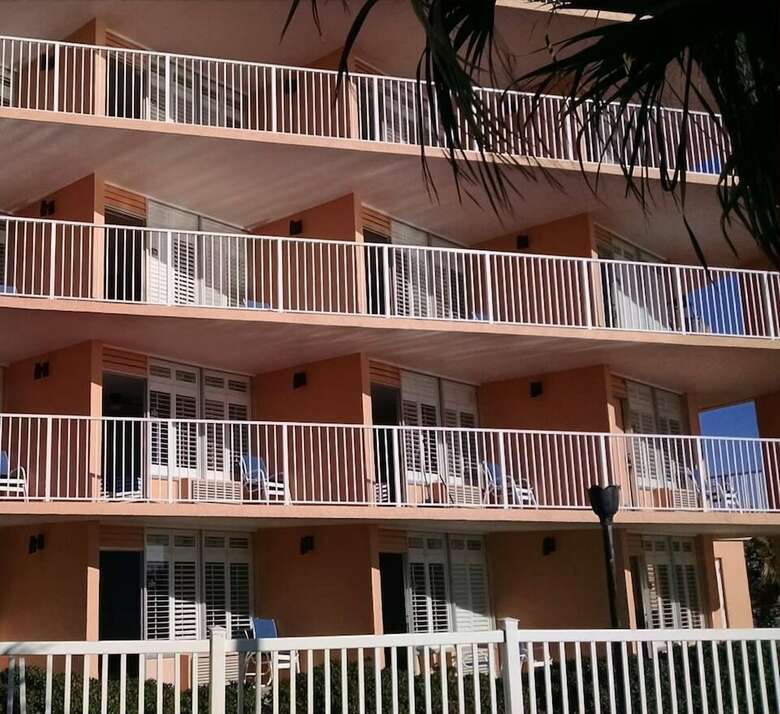 Hotel Coral Sands Inn