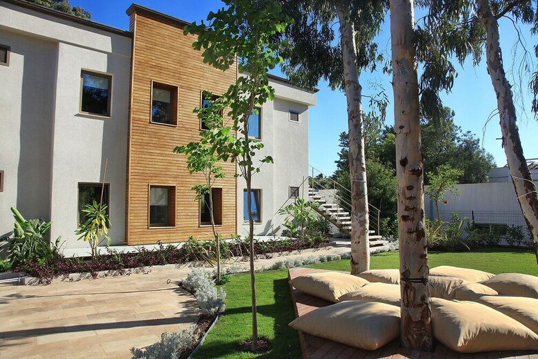 Ara Residences