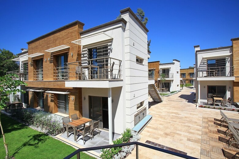 Ara Residences