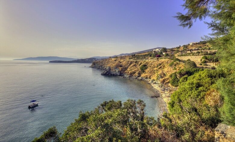 Hotel Aneroussa Beach