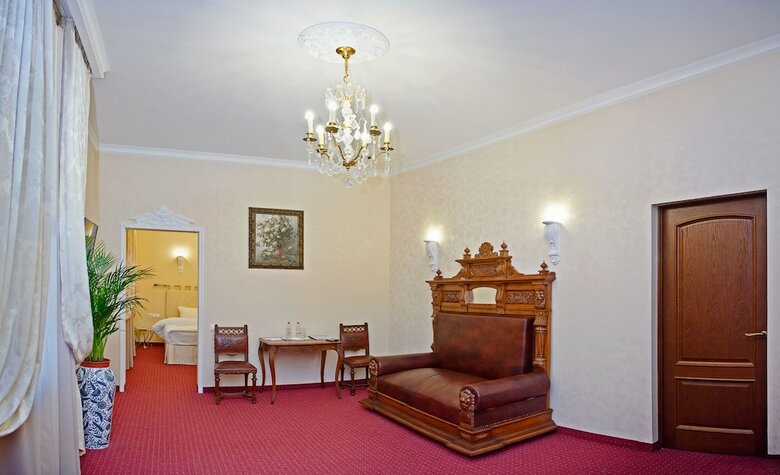 Bristol Hotel