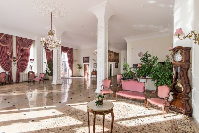 Bristol Hotel