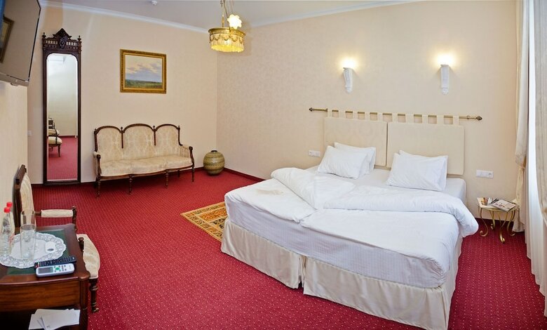 Bristol Hotel