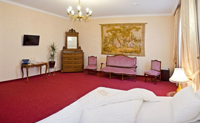 Bristol Hotel