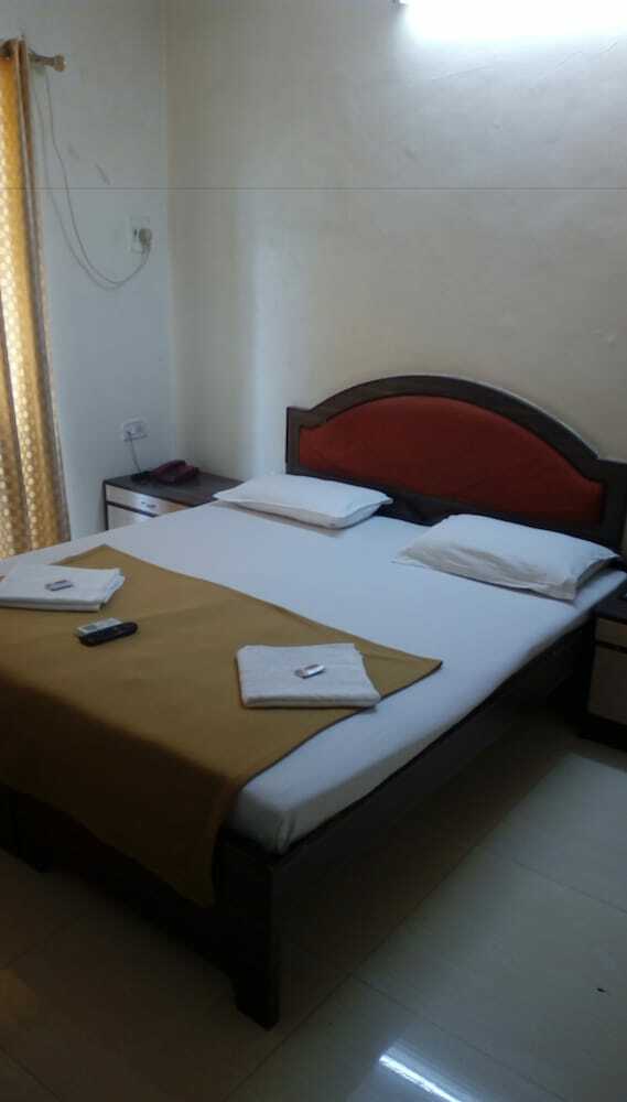 Hotel Shelter Palace