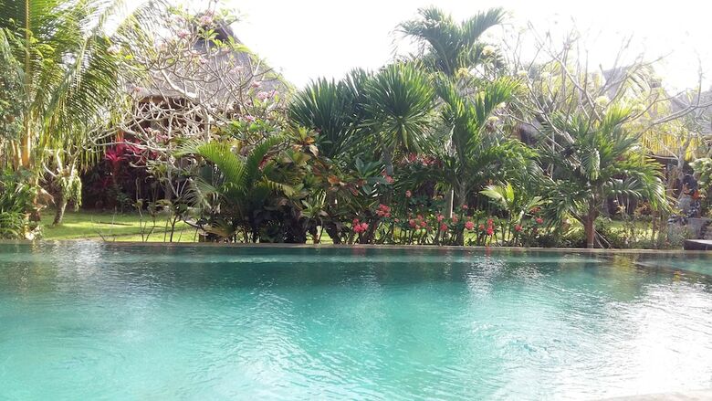 Bed & Breakfast Merta Sari Balangan Bungalows