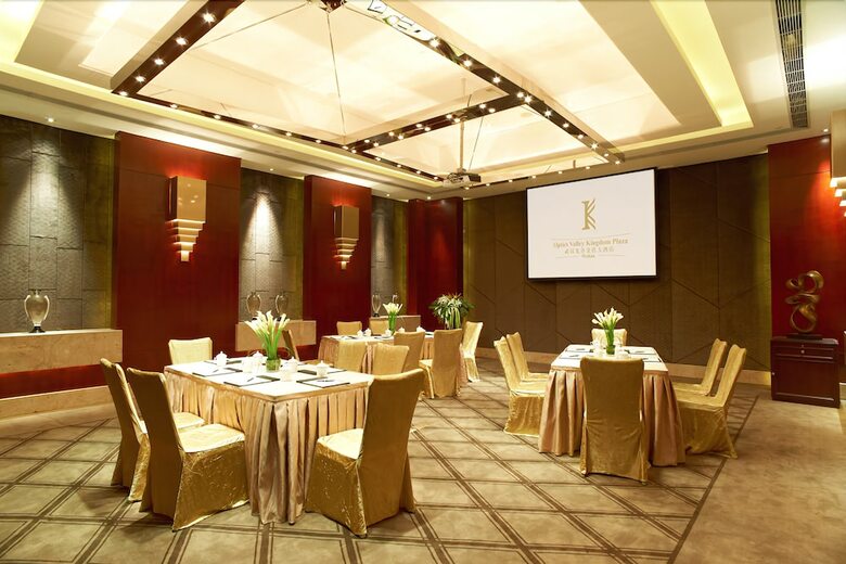 Hotel Optics Vally Kingdom Plaza
