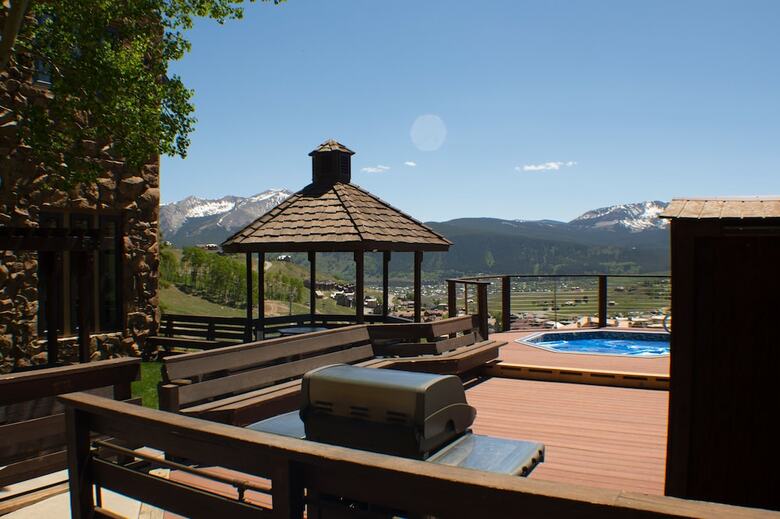 Columbine Condominiums By Cb Lodging