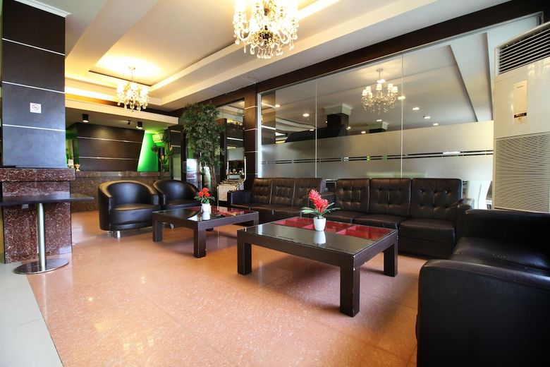 Hotel Airy Syariah Kendari Barat Edy Sabara 1a