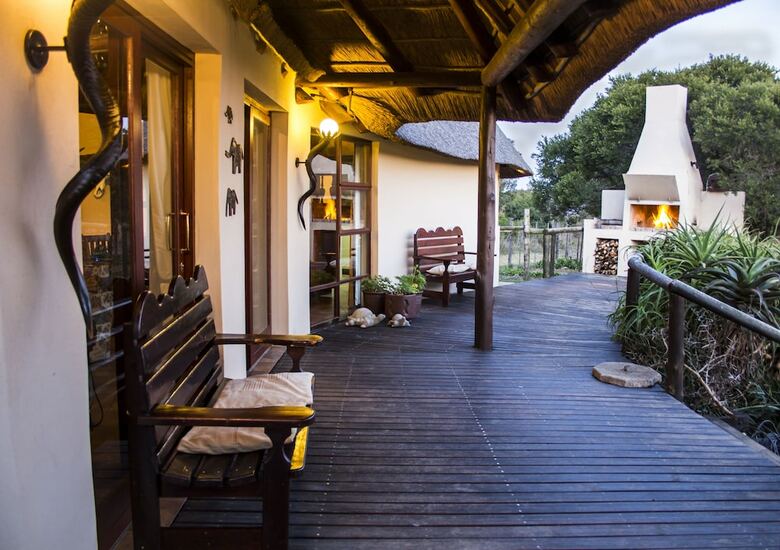 Posada Elephants Lodge - Bellevue Forest Reserve