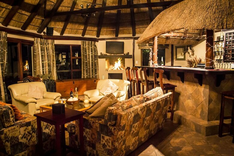Posada Elephants Lodge - Bellevue Forest Reserve