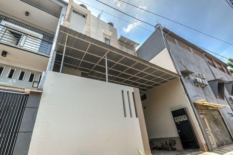 Hotel Airy Miroto Seteran Serut Semarang
