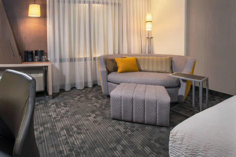 Hotel Courtyard By Marriott Houston Northwest/cypress