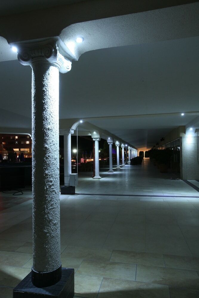Hotel Vox Maris Grand Resort