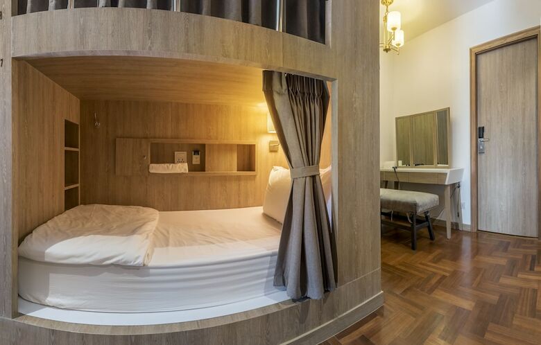 Hostal The Posh Phayathai