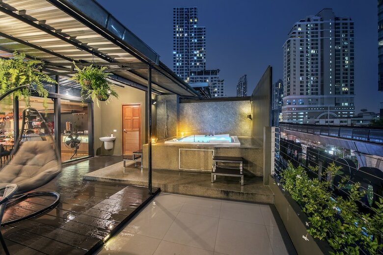 Hostal The Posh Phayathai