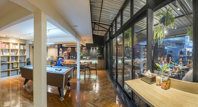 Hostal The Posh Phayathai
