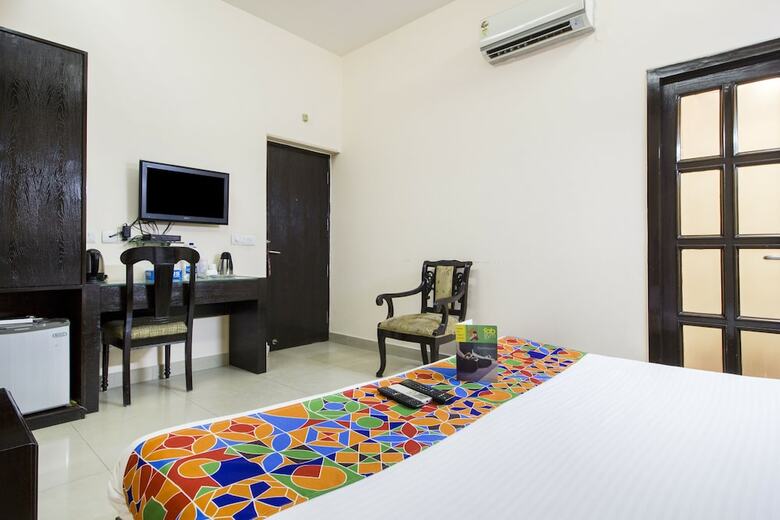 Fabhotel Exotica Greenpark