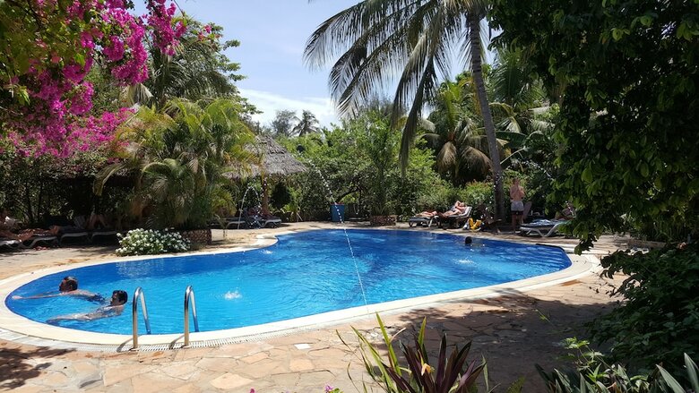 Hotel Langi Langi Beach Bungalows
