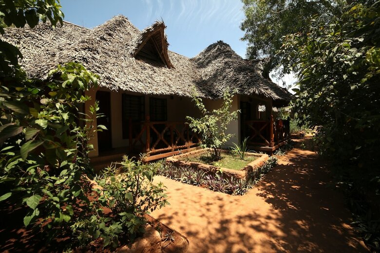 Hotel Langi Langi Beach Bungalows