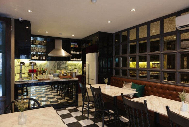 Hotel Oriental Heritage Residence