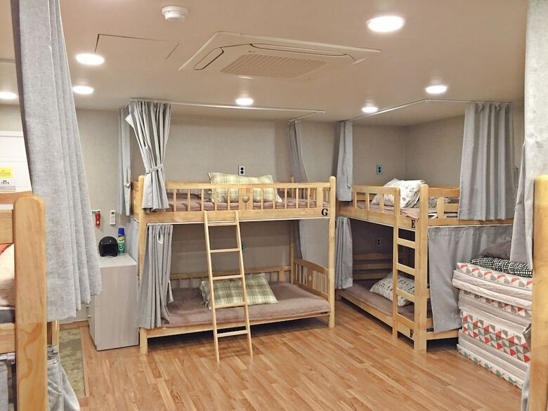 Hostal Flat B Hostel - Hostel